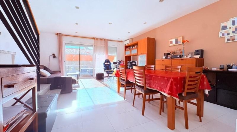 Барселона - Castellar del Vallès - 266m2