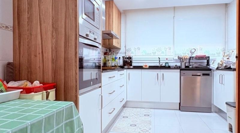 Барселона - Castellar del Vallès - 266m2