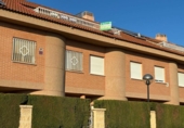 Chalet independiente con terreno en venta en la España, Alicante, ref: TR412210 foto