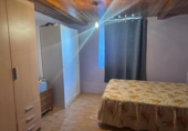 Дом с участком на продажу в городе Pedrafita do Cebreiro. Фото