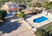 Chalet independiente con terreno en venta en L'Alfàs del Pi ref: TR364806 foto