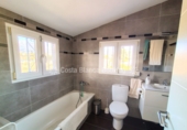 Chalet independiente con terreno en venta en L'Alfàs del Pi ref: TR364806 foto