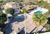 Chalet independiente con terreno en venta en L'Alfàs del Pi ref: TR364806 foto