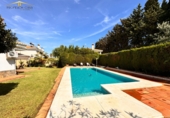 Chalet independiente con terreno en venta en Málaga ref: TR91884 foto