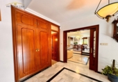 Chalet independiente con terreno en venta en Málaga ref: TR91884 foto