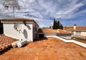 Chalet independiente con terreno en venta en Málaga ref: TR91884 foto