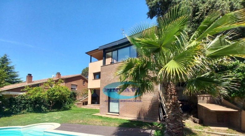 Barcelona - l'Ametlla del Vallès - 480m2