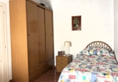 Дом с участком на продажу в городе Sant Boi de Llobregat. Фото