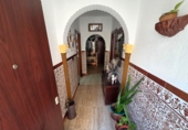Дом с участком на продажу в городе Chiclana de la Frontera. Фото