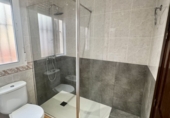 Дом с участком на продажу в городе Olivares. Фото