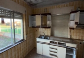 Country house with land for sale on España, Bustillo del Páramo, ref: TR412340 photo