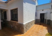 Chalet independiente con terreno en venta en la España, Esparreguera, ref: TR412355 foto