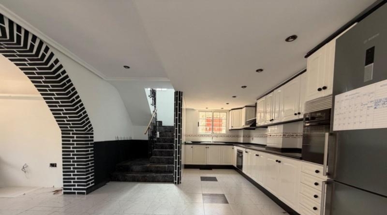 Valencia - Llíria - 711m2