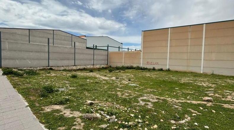 Granada - Íllora - 682m2
