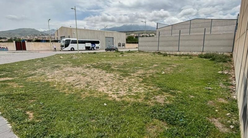 Granada - Íllora - 682m2