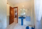 Chalet independiente con terreno en venta en la España, Padul, ref: TR412391 foto