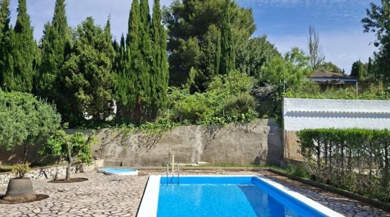 Valencia - Turís - 905m2