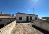Дом с участком на продажу в городе Cala Santanyí Фото