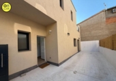 Дом с участком на продажу в городе Santa Eulàlia de Ronçana Фото
