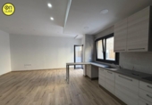 Дом с участком на продажу в городе Santa Eulàlia de Ronçana Фото