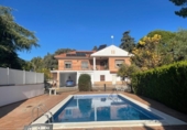 Chalet independiente con terreno en venta en la España, Córdoba, ref: TR412436 foto
