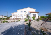 Chalet independiente con terreno en venta en la España, Puigpelat, ref: TR412445 foto