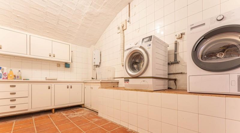 Жирона - Cabanelles - 3010m2