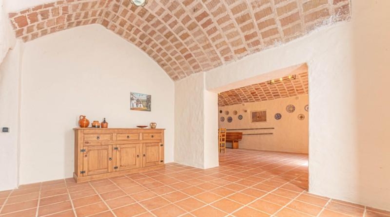 Жирона - Cabanelles - 3010m2