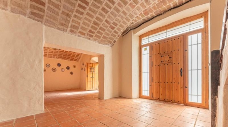 Жирона - Cabanelles - 3010m2