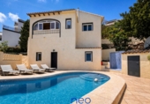 Detached villa with land for sale in Altea ref: TR412499 photo