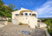 Detached villa with land for sale in Altea ref: TR412499 photo