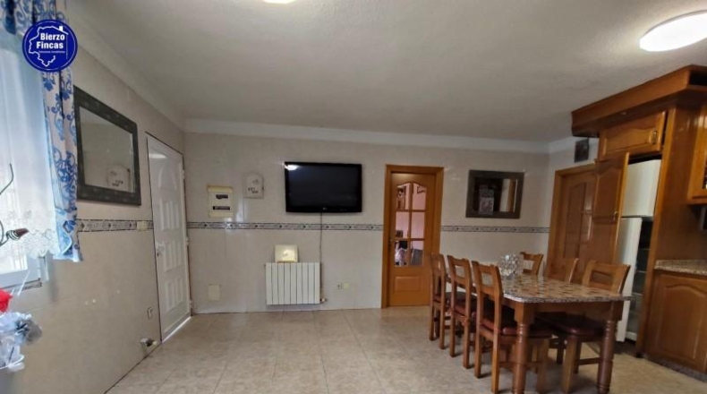 León - Villablino - 2292m2