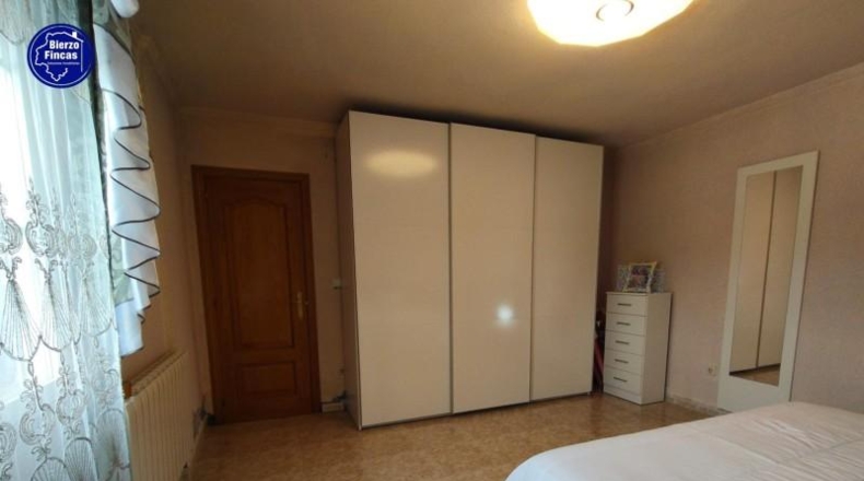 León - Villablino - 2292m2