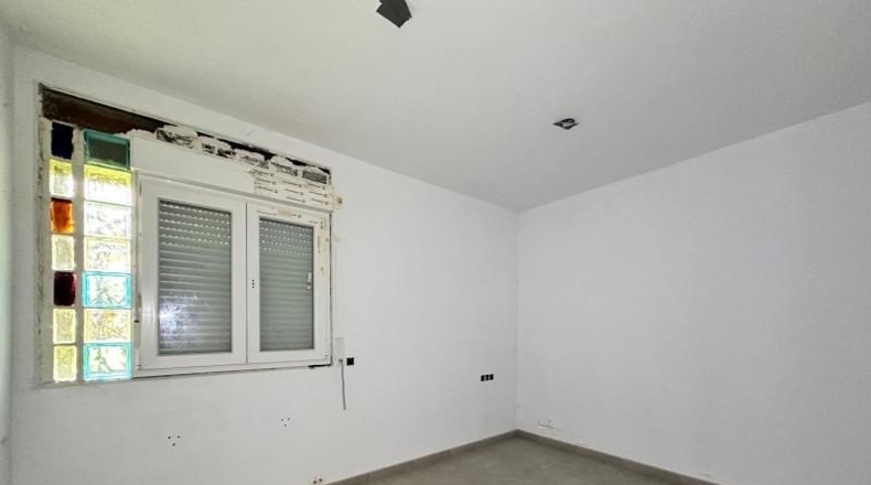Жирона - Bescanó - 844m2