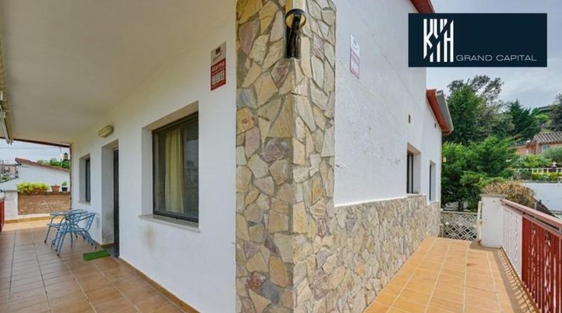 Жирона - Maçanet de la Selva - 507m2