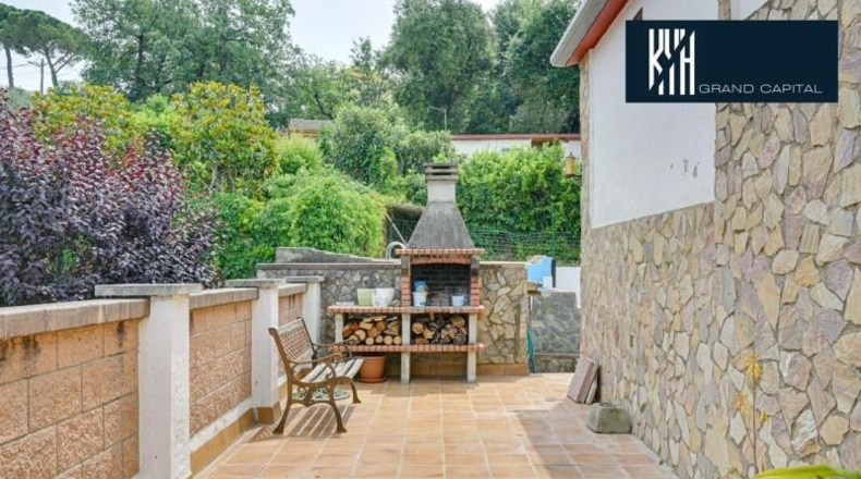 Жирона - Maçanet de la Selva - 507m2