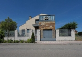 Chalet independiente con terreno en venta en la España, Aldeamayor de San Martín, ref: TR247852 foto