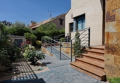 Chalet independiente con terreno en venta en la España, Aldeamayor de San Martín, ref: TR247852 foto