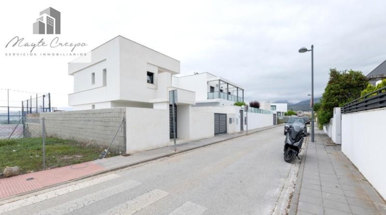 Гранада - La Zubia - 300m2