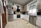 Chalet independiente con terreno en venta en la España, Dos Hermanas, ref: TR412683 foto