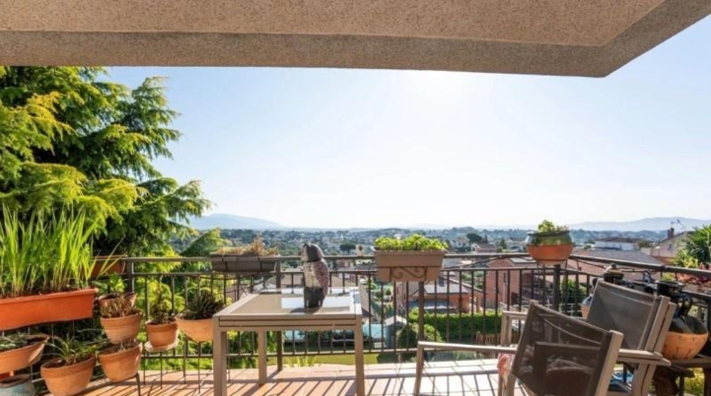Барселона - Lliçà d'Amunt - 688m2