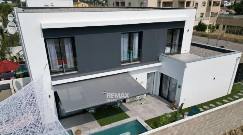 Жирона - Castelló d'Empúries - 238m2