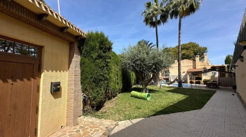 Alicante - Торревьеха - 827m2