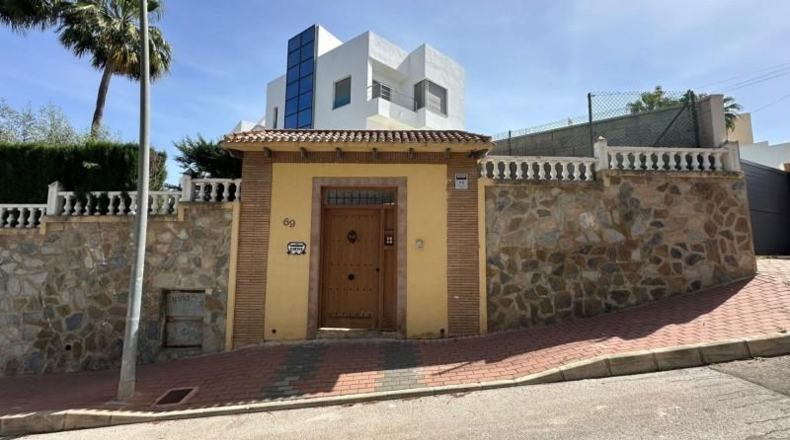 Alicante - Торревьеха - 827m2