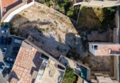Городская земля под застройку на продажу у города Alhama de Almería Фото