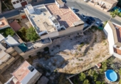 Городская земля под застройку на продажу у города Alhama de Almería Фото