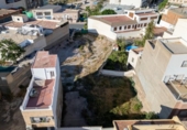 Городская земля под застройку на продажу у города Alhama de Almería Фото