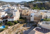 Городская земля под застройку на продажу у города Alhama de Almería Фото