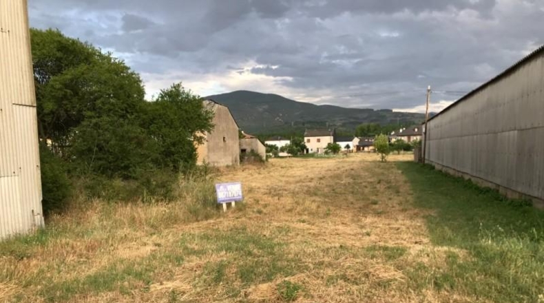 León - Ponferrada - 3300m2