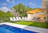 Chalet independiente con terreno en venta en la España, Orihuela, ref: TR412813 foto